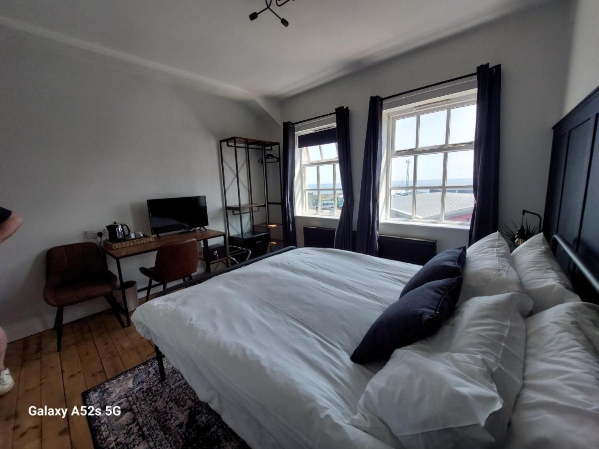 Londonderrys Bar And Accommodation Seaham Buitenkant foto