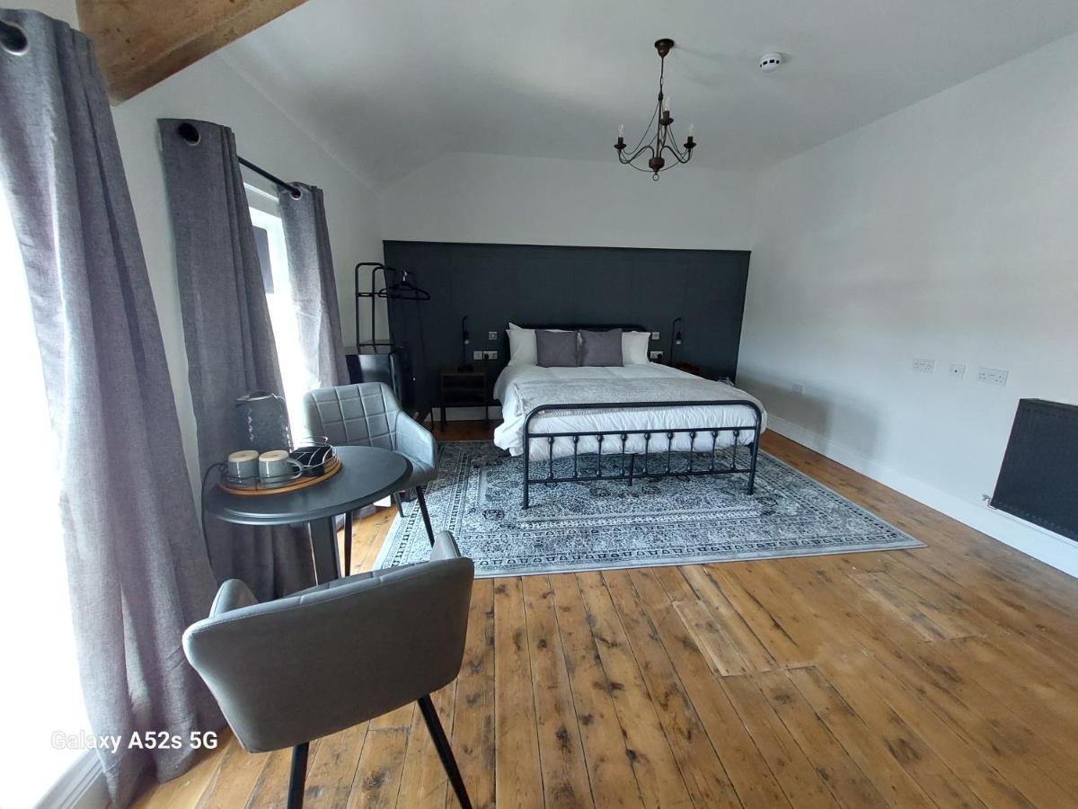 Londonderrys Bar And Accommodation Seaham Buitenkant foto