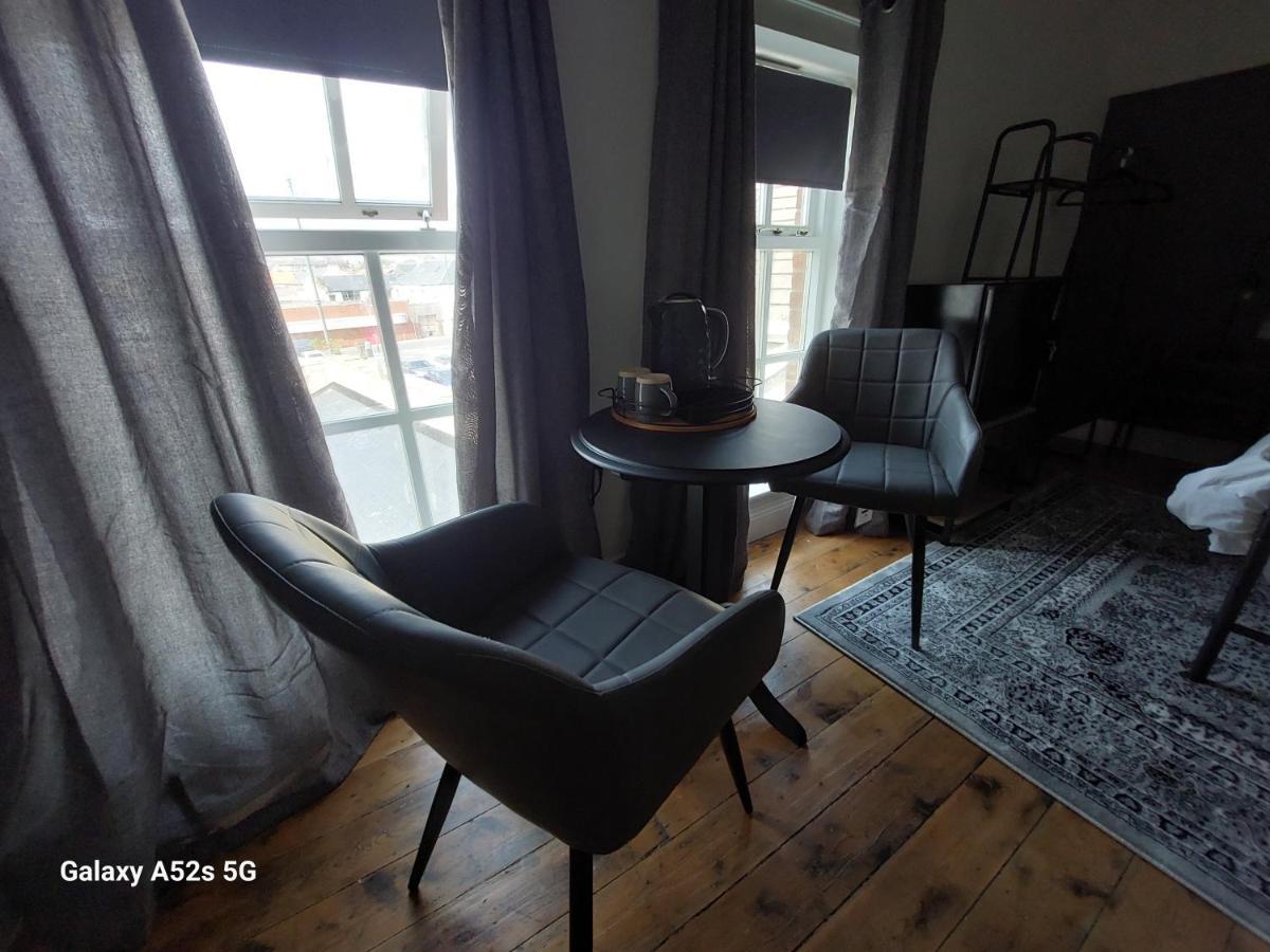 Londonderrys Bar And Accommodation Seaham Buitenkant foto