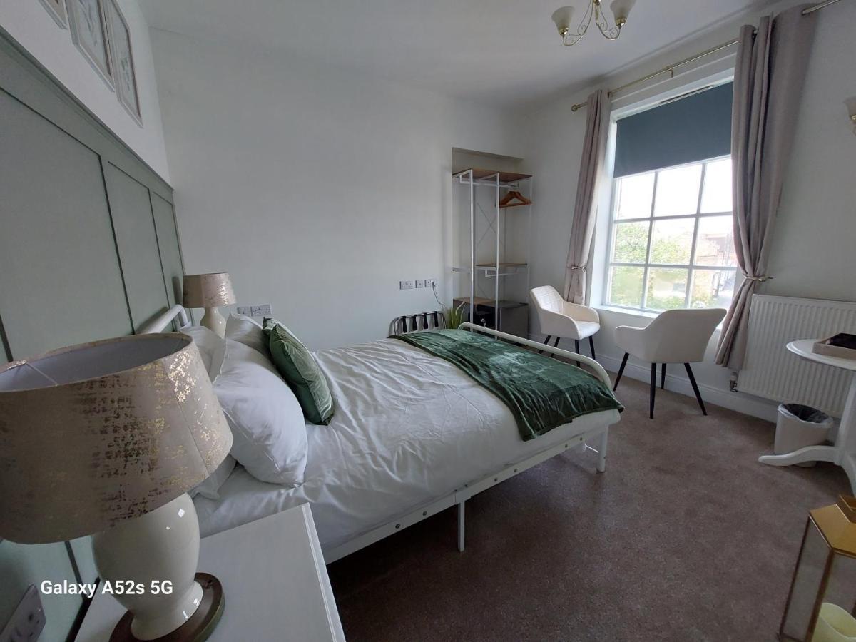 Londonderrys Bar And Accommodation Seaham Buitenkant foto