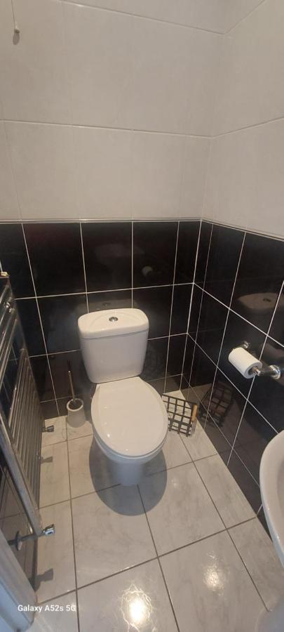Londonderrys Bar And Accommodation Seaham Buitenkant foto
