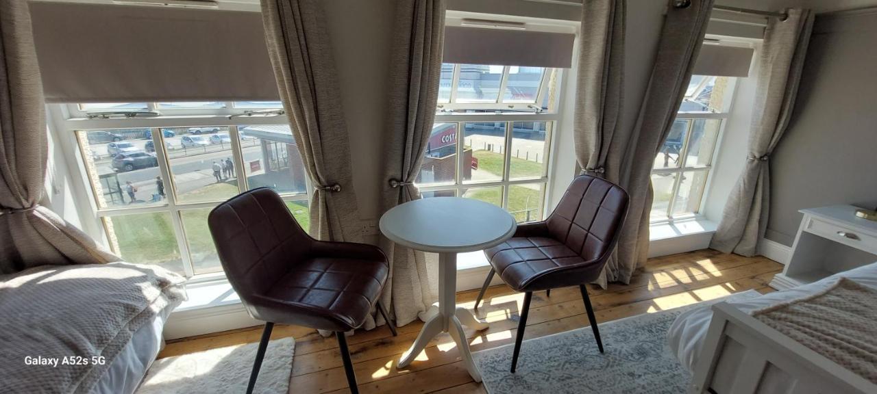 Londonderrys Bar And Accommodation Seaham Buitenkant foto